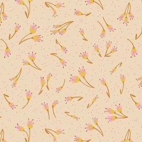 Penelope Petite Floral beige creme yellow