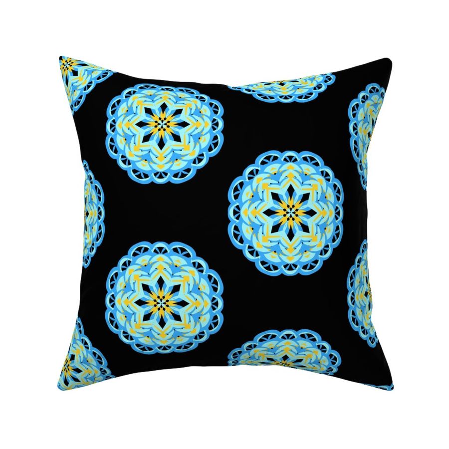 HOME_GOOD_SQUARE_THROW_PILLOW