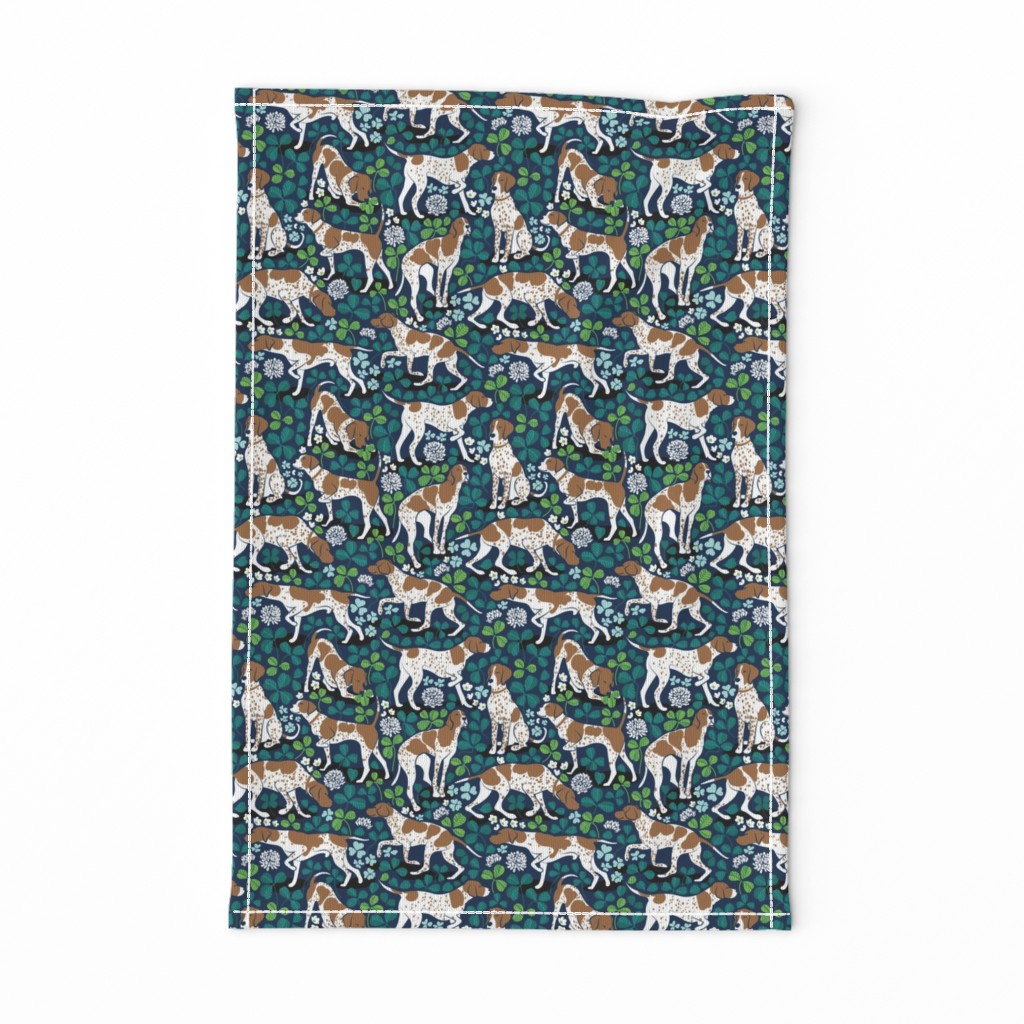 Small scale // Looking for the four leaf clover // midnight navy blue background bronze English Pointer dog breed green leaves white clover flowers