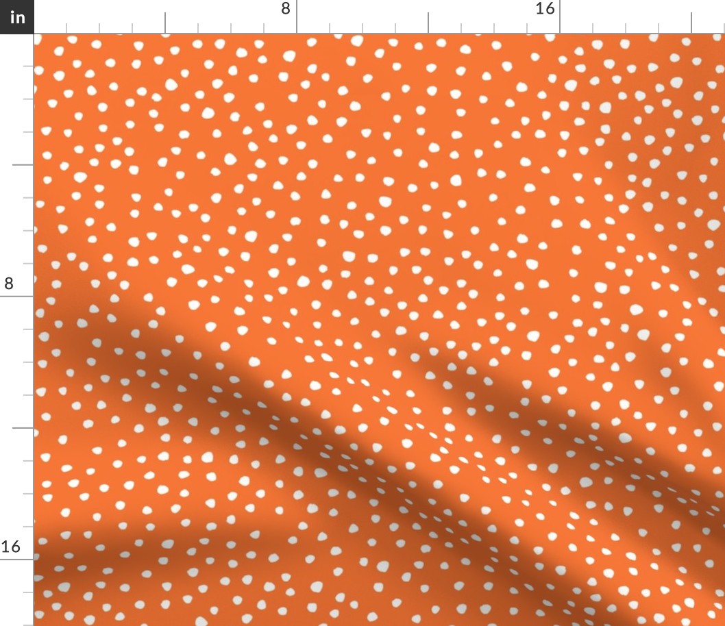 Wonky dots Orange