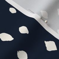 rain dots L - white on deep blue