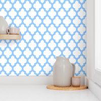 Quatrefoil Lattice - baby blue on white