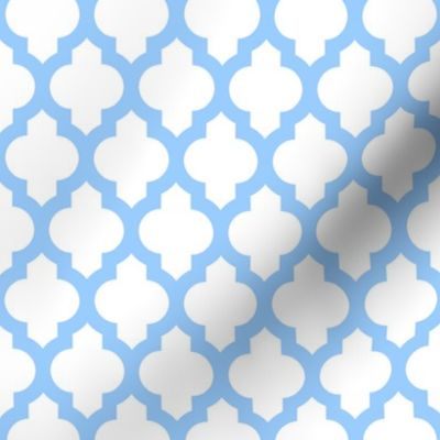 Quatrefoil Lattice - baby blue on white