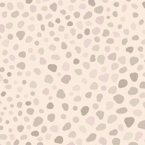 Pebbles in Neutral Shades / Large