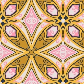 Quatrefoil Quilt, golden yellow and pink, 6 inch