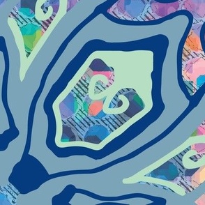 Quatrefoil Quilt, pop-rock pattern in blues, 24 inch