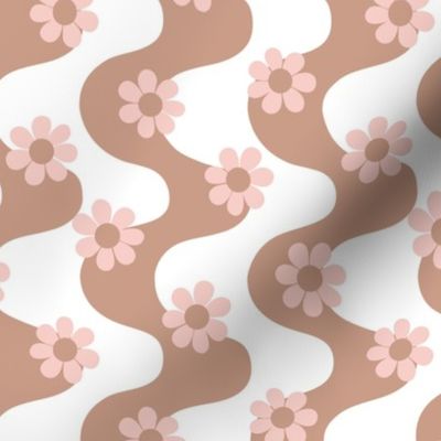 Small Scale - Groovy Daisy Nude Pink