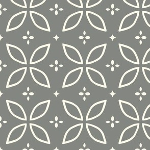 Ursella Four-petaled quatrefoil, sf pewter gray, 3 inch