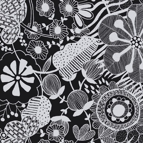 Bold florals black and White