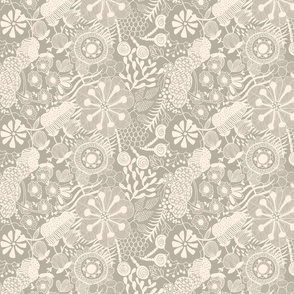 Bold florals beige and ivory_tiny small scale