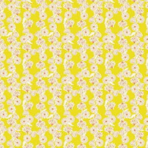 Gerbera Daisy Stripe on Bright Yellow Small