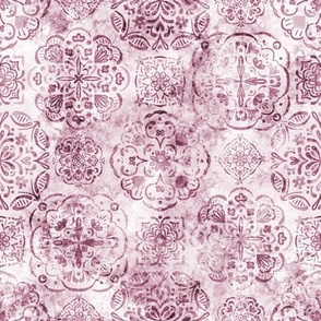 Kitchen Mandala tiles grungy light purple