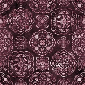 Kitchen Mandala tiles grungy dark burgundy