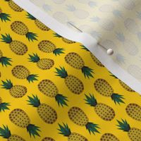 pineapples-yellow