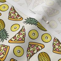 (small scale) Hawaiian Pizza Slice - cream - LAD22