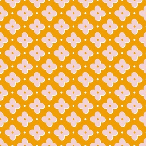quatrefoil/pink on marigold