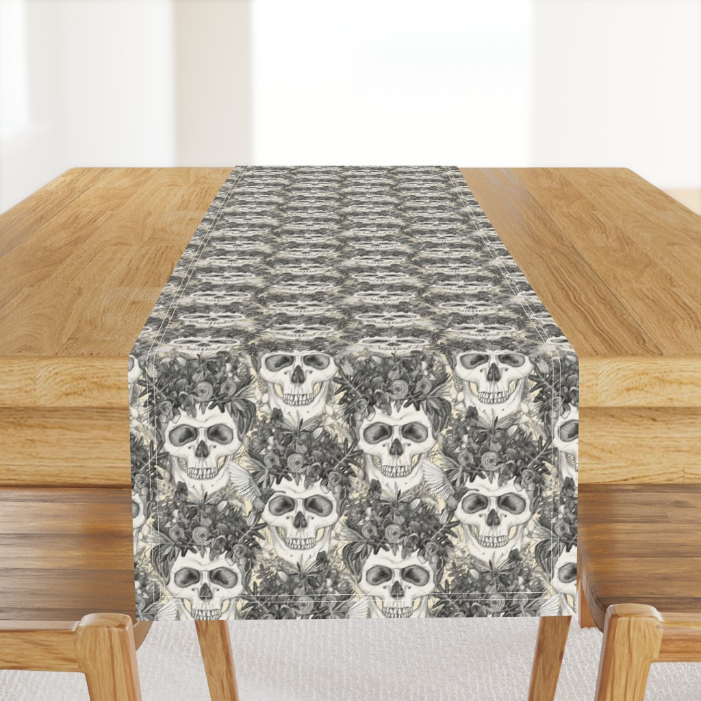 skull damask cream small