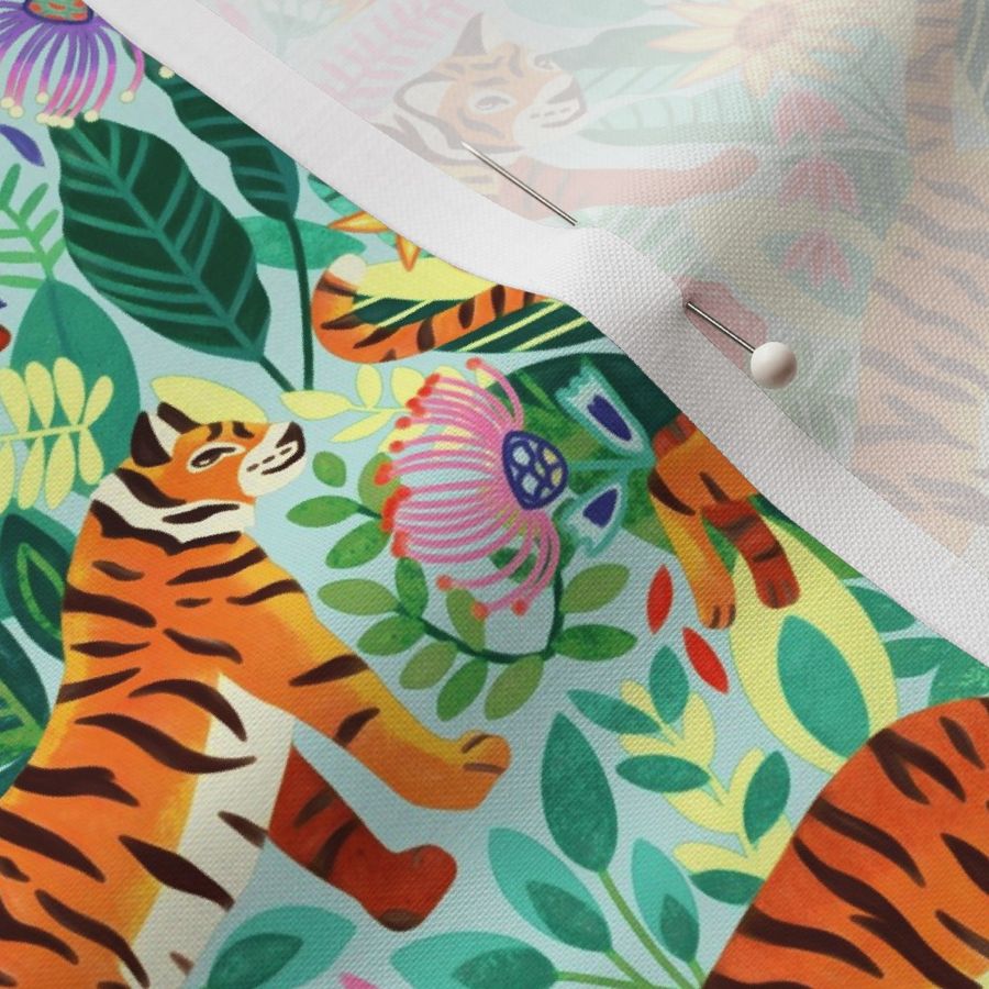 Thriving Tiger Tangle & Funky Flora - Medium Scale