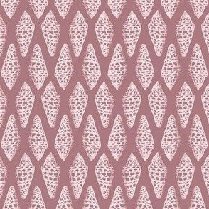 small checkered seashells - burnt mauve