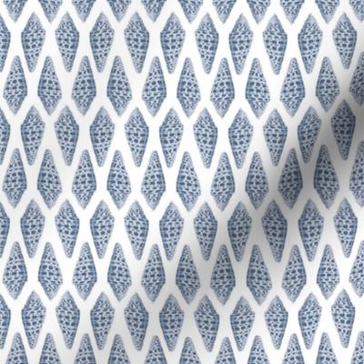 small checkered seashells - slate blue white