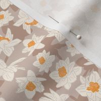 6" Repeat Daffodil Blooms Pattern Medium Scale | Warm Brown MK003