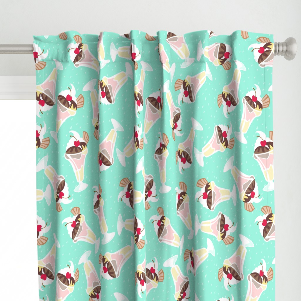 Ice Cream Sundae Ditsy on Mint - XL