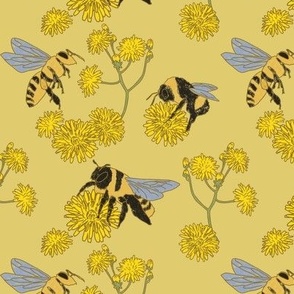 Bee Danny Lion MEDIUM 6x6 - honey yellow