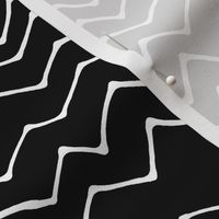 chevron_zigzag_black_white-dark