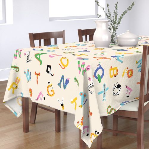 HOME_GOOD_RECTANGULAR_TABLE_CLOTH