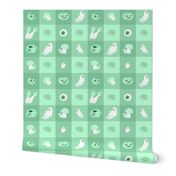 (large) Cute green checkered pattern for Halloween with ghosts, pumpkins, mushrooms... and an eye