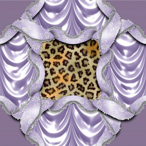 Leopards'n'Lace - Medaillon - Purple