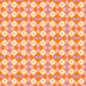 Small scale • 70s orange flowers