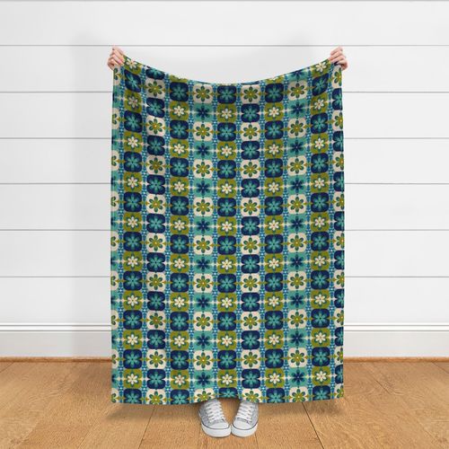 (L) Groovy Blossoms - Retro 1970s Checkered Flowers - Blue & Green