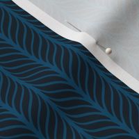 Classic Feather Quill Chevron Nyon Small 