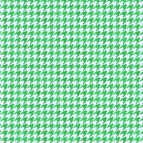Fresh Green and White Handpainted Houndstooth Check Watercolor Pattern