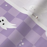 Spooky halloween ghosts and stars on checkerboard adorable kawaii baby nineties trend nursery design lilac purple 