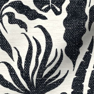 Pieces of Jungle Tropical in black and white - jumbo