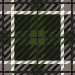 Dark Green Plaid // Medium // Scottish Tartan 