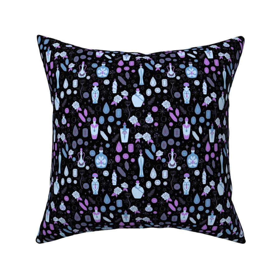 HOME_GOOD_SQUARE_THROW_PILLOW