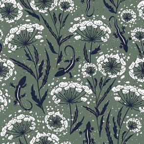 Lizards in the Queen Annes Lace Wildflower (Daucus carota)  | navy blue and fern green