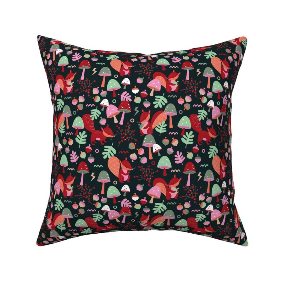 HOME_GOOD_SQUARE_THROW_PILLOW