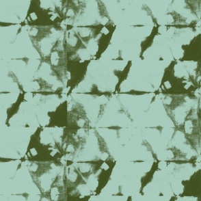 TRIANGULAR SHIBORI GREEN ON AQUA