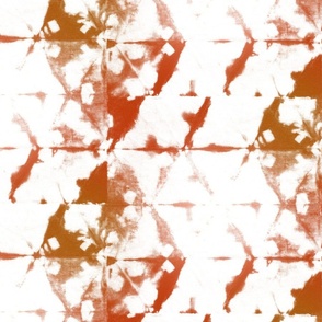 TRIANGULAR SHIBORI RED ON WHITE