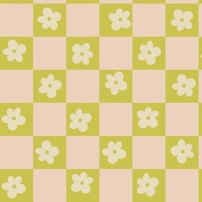 Retro Daisy Checkerboard Pattern - 70s 60s Aesthetic for Maximalists