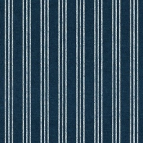 (small scale) Triple Stripes - 3 stripes vertical - dark blue - LAD22