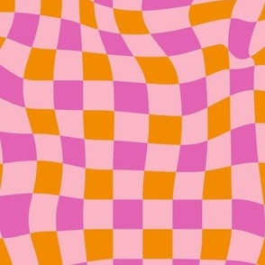 Wavy checkered in pink and orange Large scale