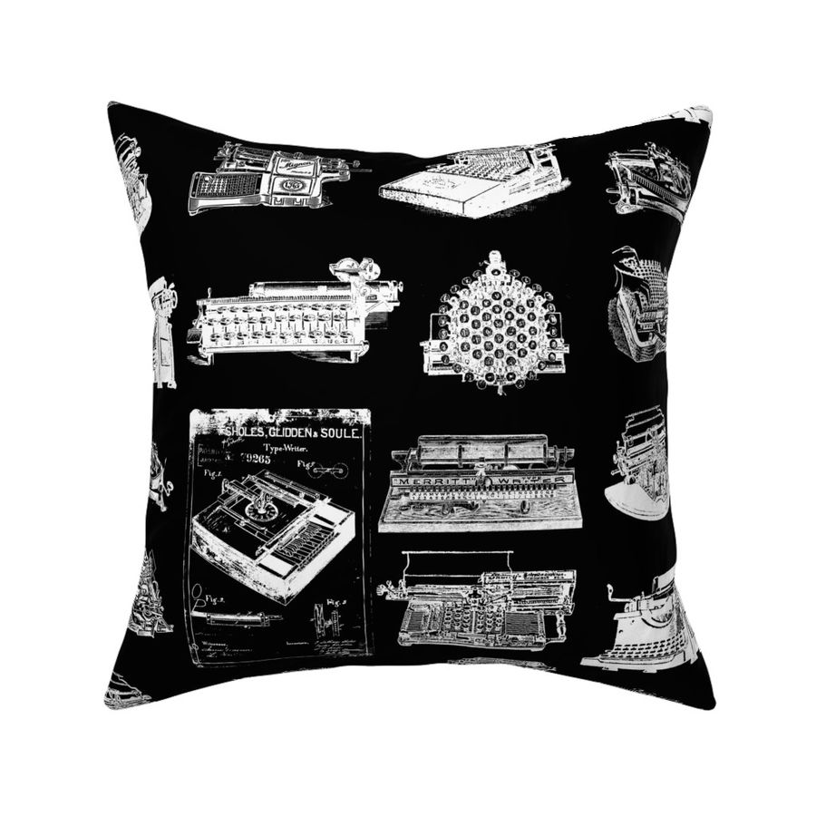 HOME_GOOD_SQUARE_THROW_PILLOW