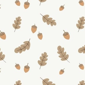 Acorns and autumn leaves // earthy tones