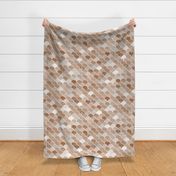 Fish Scale Pattern in Sand Shades / Large