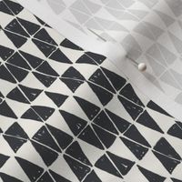 Patchwork_Small-Plain-black-beauty-HUFTON_STUDIO